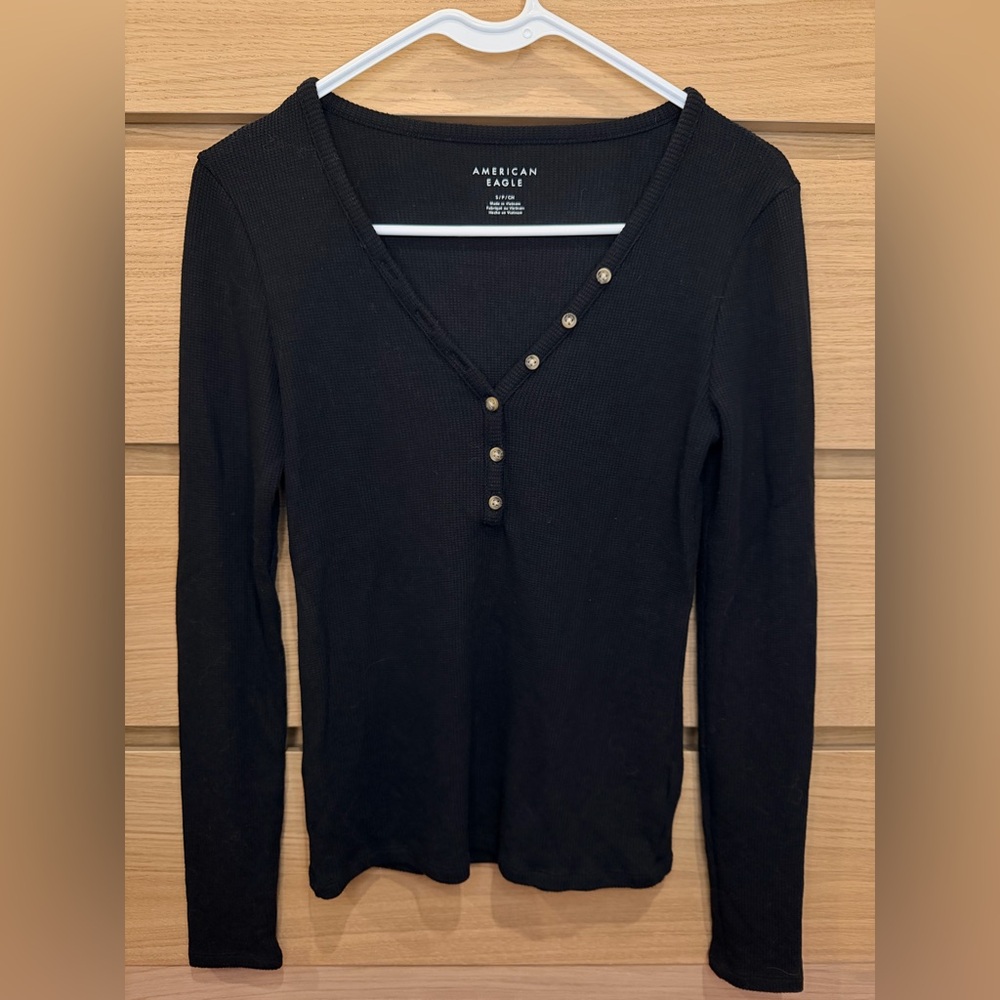 American Eagle Outfitters Charcoal Buttoned V-Neck Long Sleeve